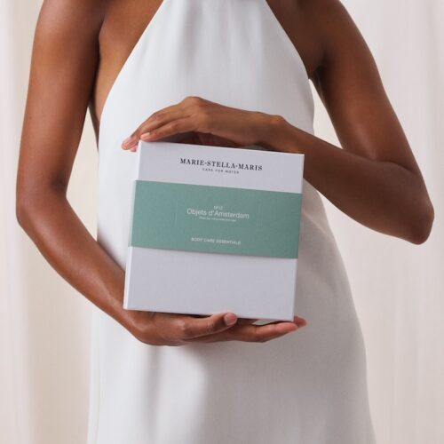 1.Body-Care-Essential-Gift-Set-natures-gift-duurzaam-cadeau-sustainable-gift-card-duurzaamheid-natuur-geschenk-gifts-impact