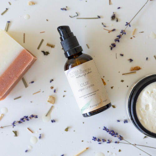 3.Botma-en-van-Bennekom-olie-body-butter-Haarzeep