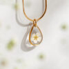 Veerkracht hanger en ketting wit