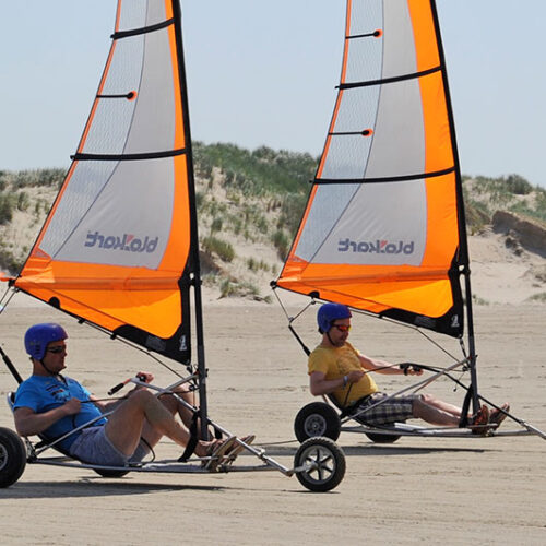 Blokarten,zeilen over het strand