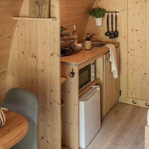 Overnachting-in-natuur-luxe-pod-doen-kado-naturesgift-uitjes-cadeau-geven-belevenis1